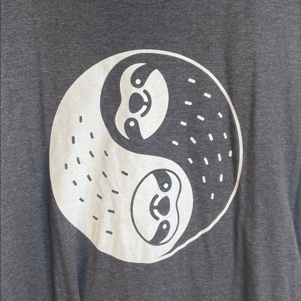 Sloth Yin Yang Graphic Tee Gray White Size Large